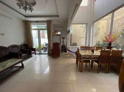 Bán nhà hẻm Đường 10 Tam Bình, hẻm ô tô 4.25m, sân rộng để xe, giá tốt